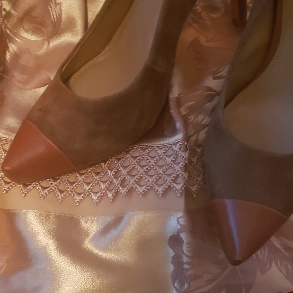 Shoes - Picture 2 of 5